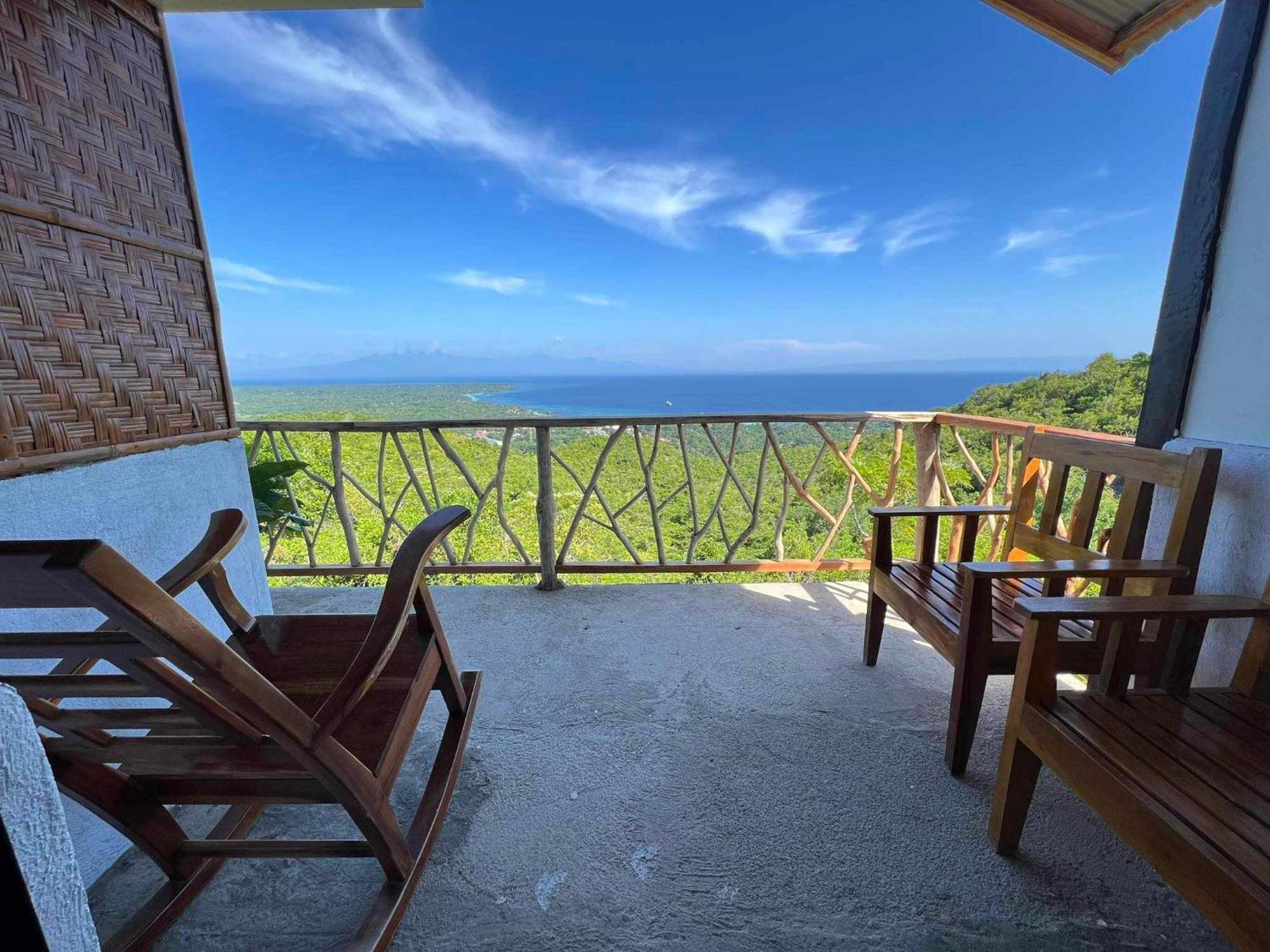 Thornton'S Sea View Cafe & Guesthouse Siquijor Eksteriør bilde